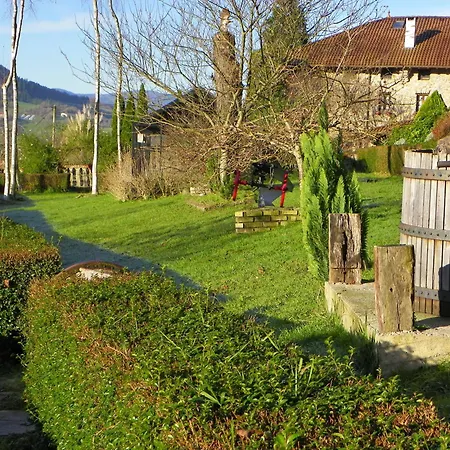 Izarre بيت ضيافة