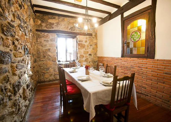 Izarre بيت ضيافة 3*